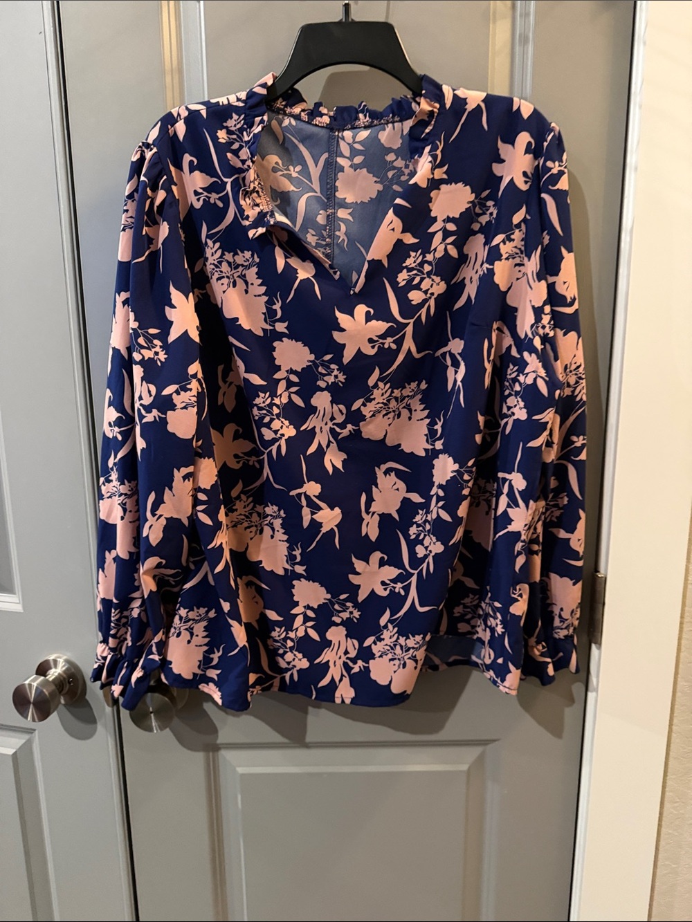 SHEIN Navy Blue Blush Floral V-Neck Ruffle Blouse